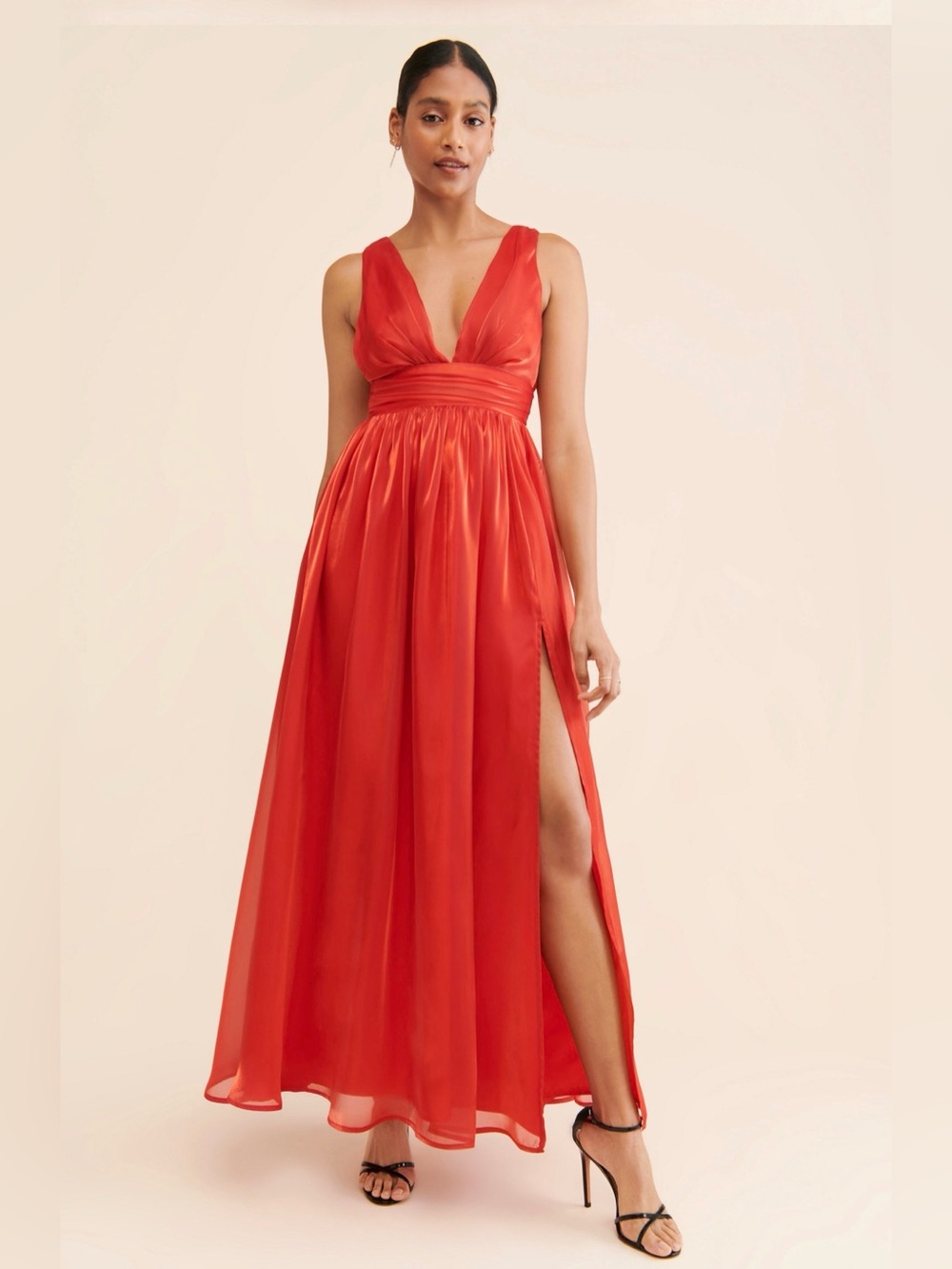 Elegant Red V‑Neck Maxi Dress with Side Slit